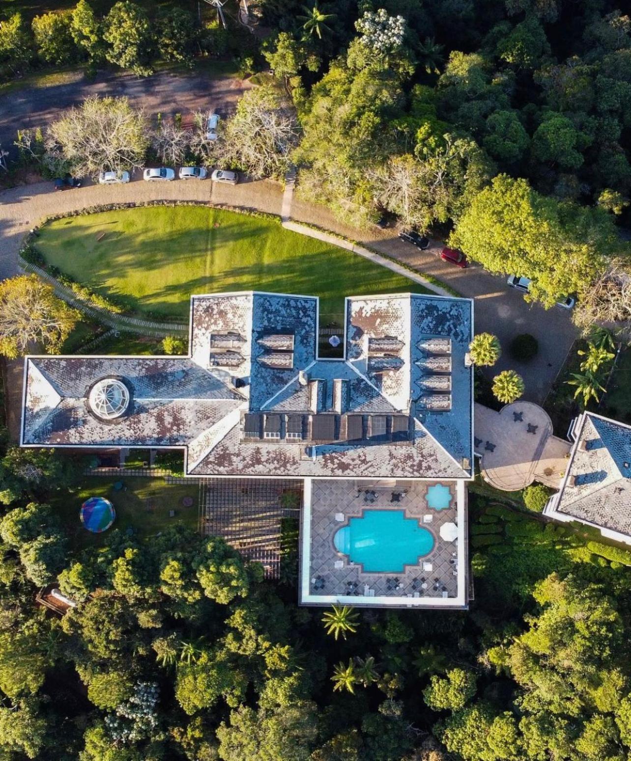 Aroso Paco Hotel Педра-Азул Экстерьер фото Aerial view of the house